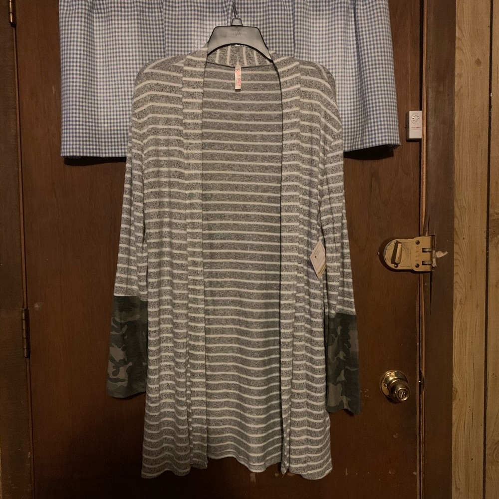 Pretty Gray and White Striped Cardigan  Size L  NWT